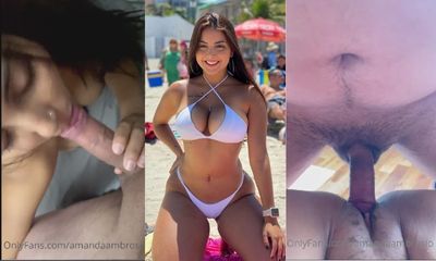 Amanda Ambrosio porno da gostosa chupando e dando a buceta